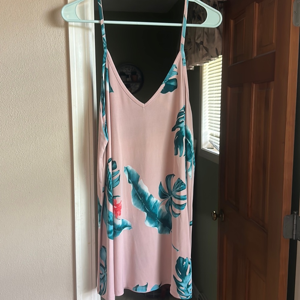 m t s Tank Top